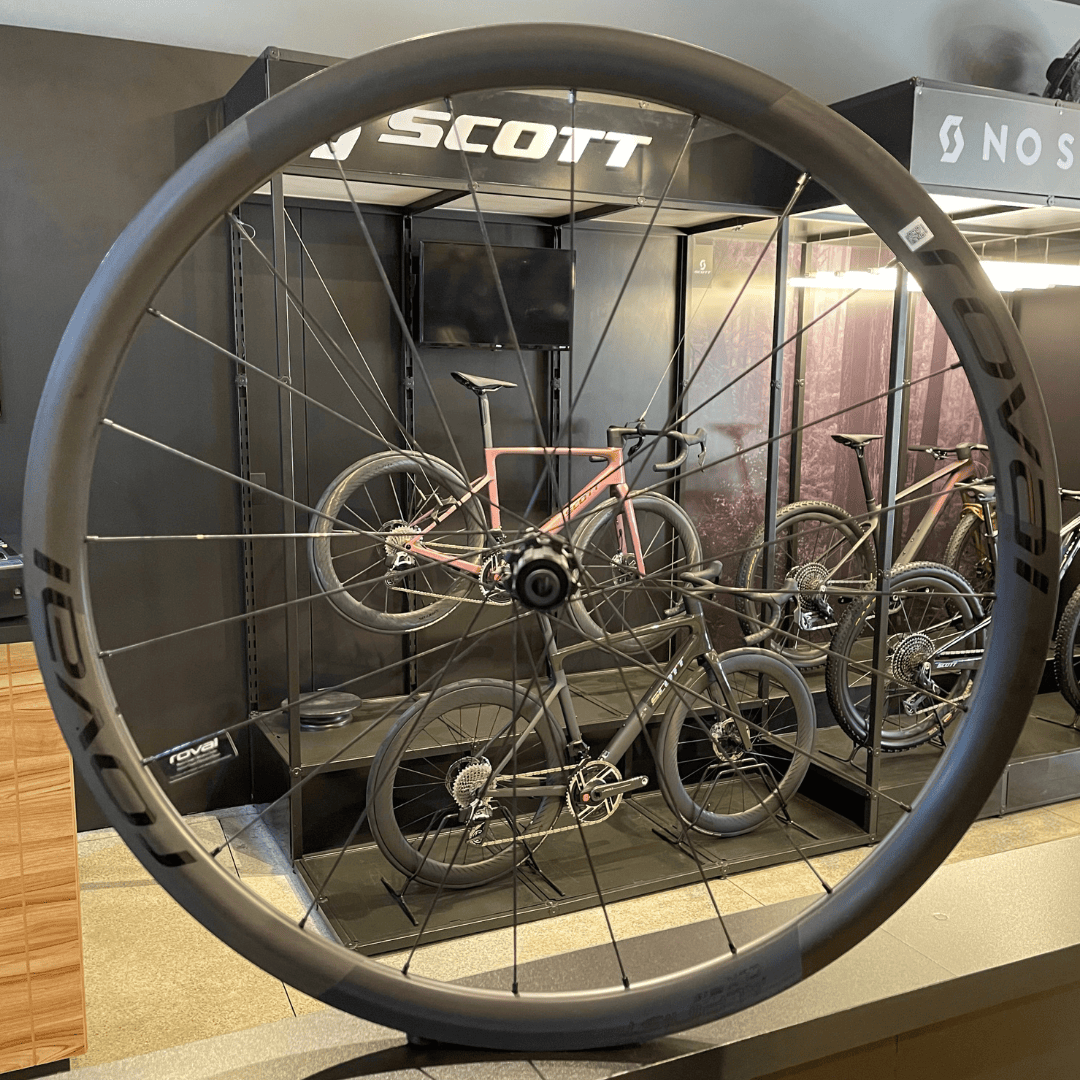 Só a Roda traseira ROVAL Alpinist CLX-II em carbono