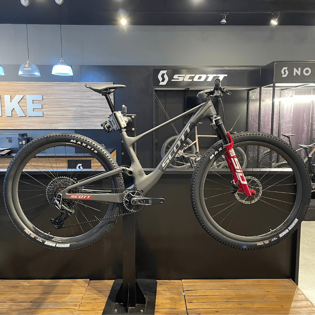 Bicicleta SCOTT Spark RC World Cup carbon black