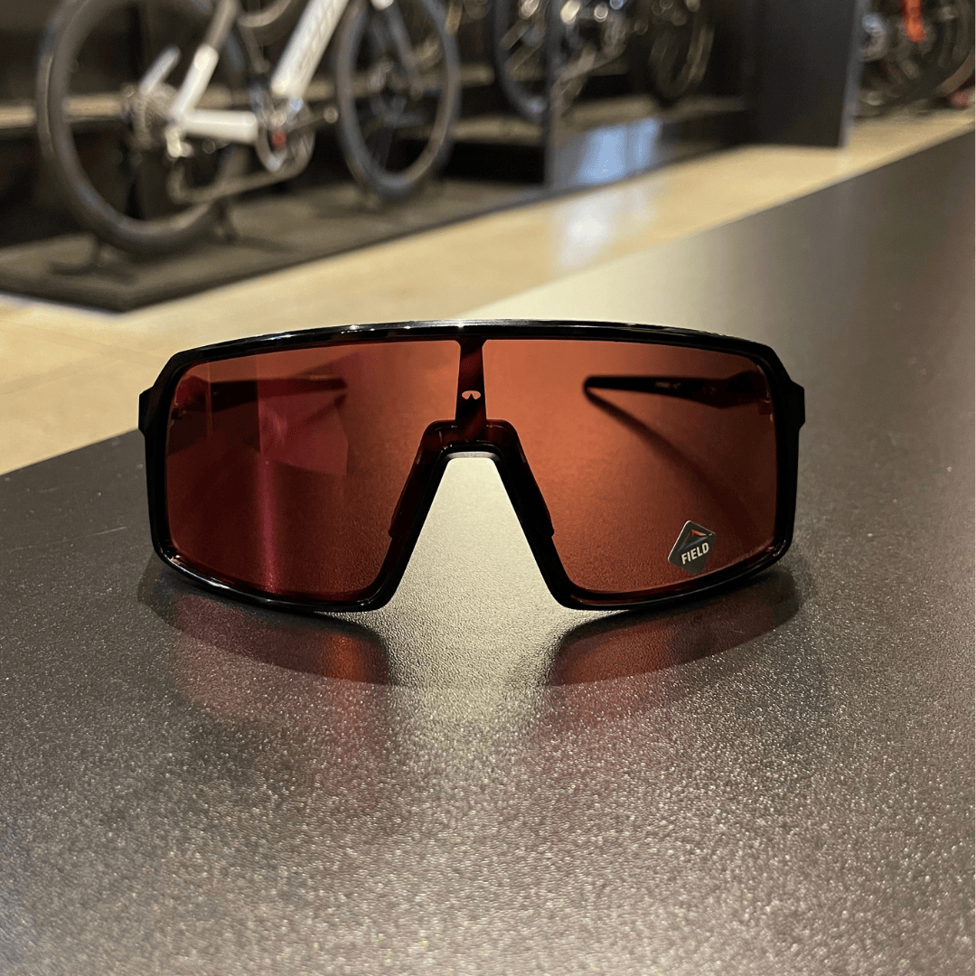 Óculos Oakley Sutra Prizm Preto e Vermelho